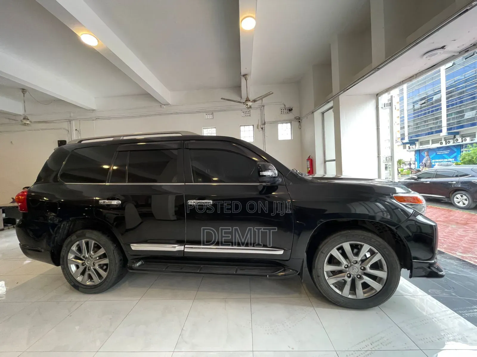 Toyota Land Cruiser 4.6 V8 ZX 2016 Black