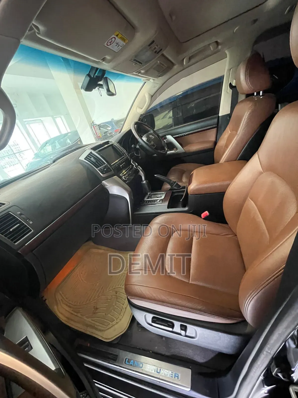 Toyota Land Cruiser 4.6 V8 ZX 2016 Black