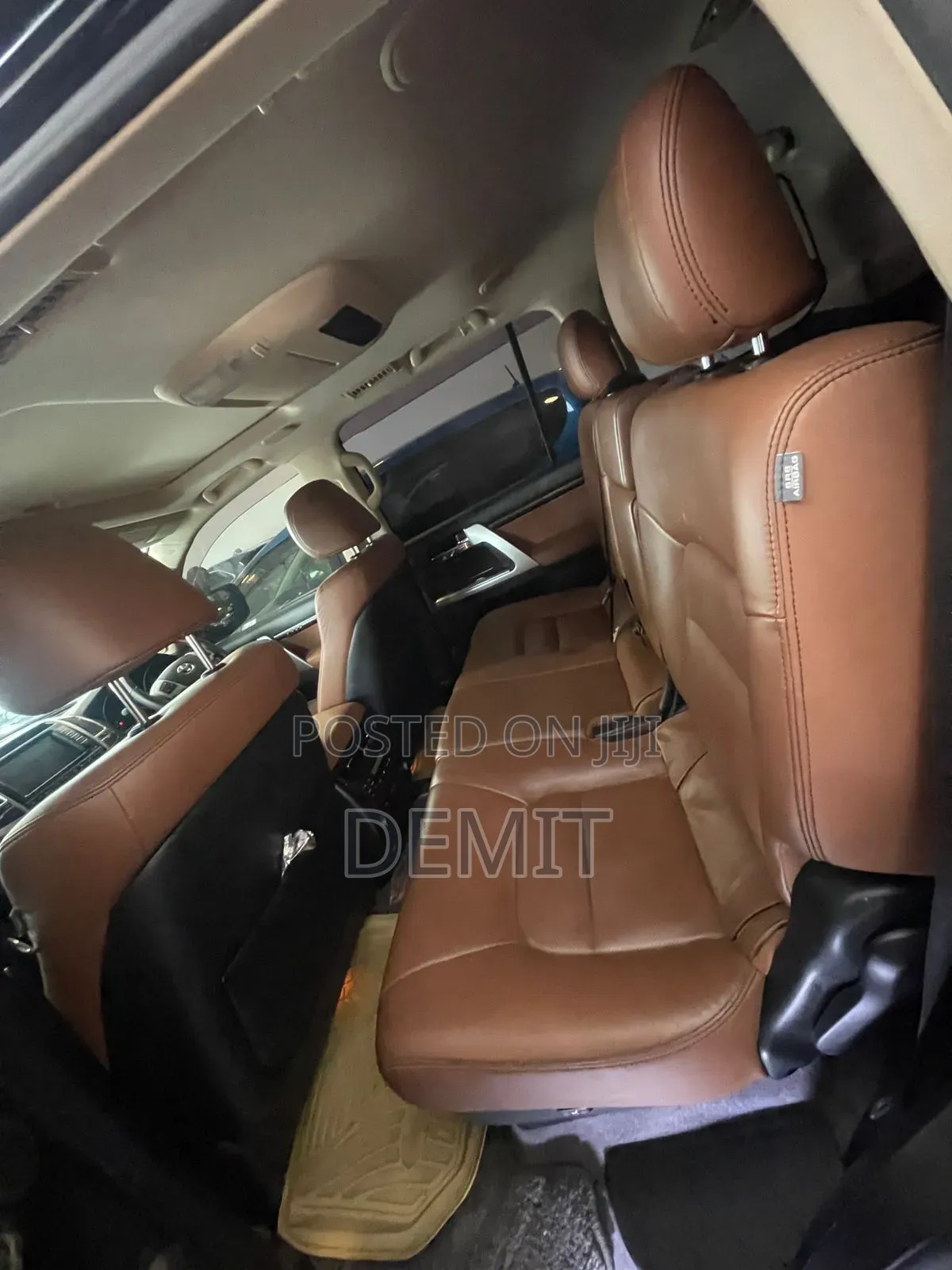 Toyota Land Cruiser 4.6 V8 ZX 2016 Black