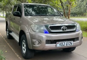 Toyota Hilux 2009 Gray