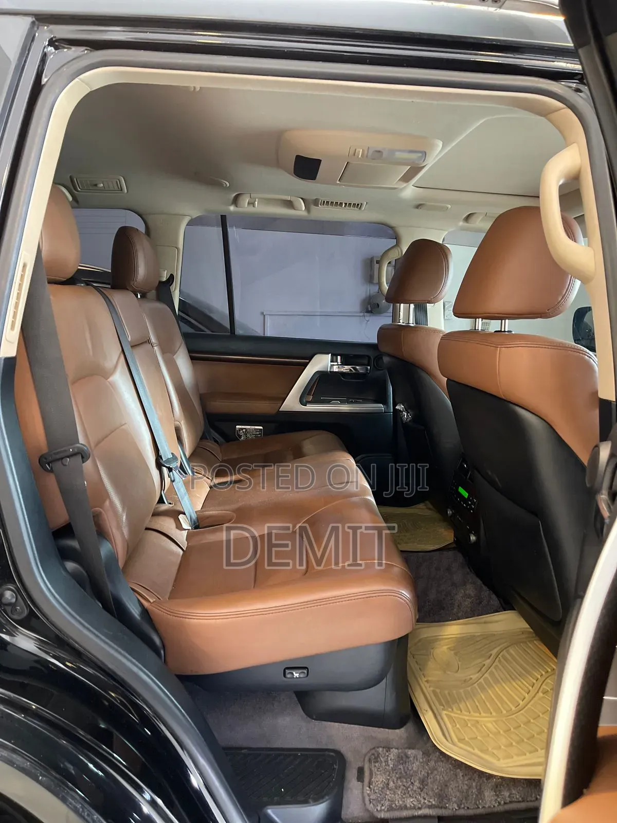 Toyota Land Cruiser 4.6 V8 ZX 2016 Black