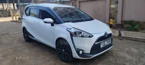 Toyota Sienta 2015 White