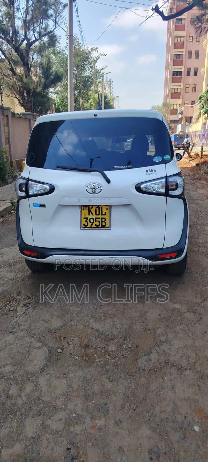 Toyota Sienta 2015 White