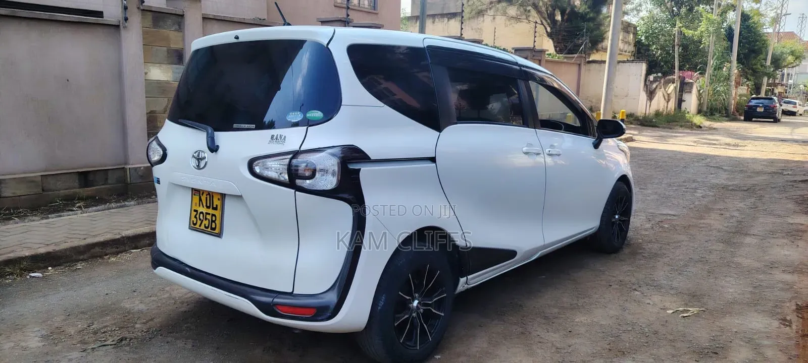 Toyota Sienta 2015 White