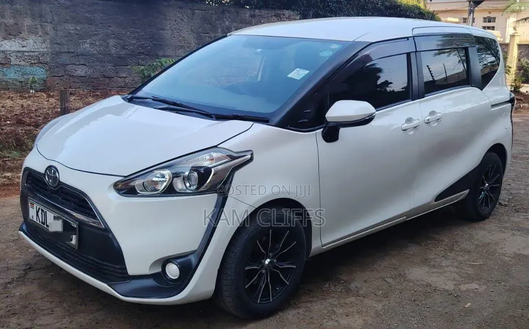 Toyota Sienta 2015 White