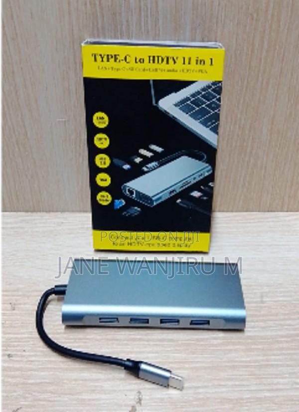 Portable 11-in-1 Usb-C Adapter Dock With Usb 3.0 Card Reader