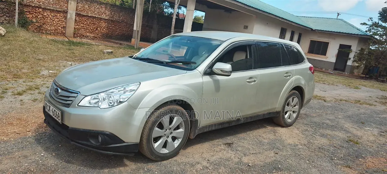 Subaru Outback 2012 Silver