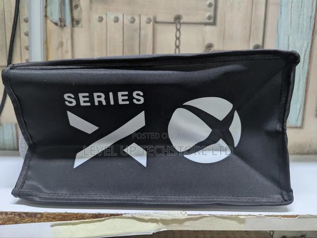 Xbox Series X and S Lodrid Flip Bag - thumbnail 2