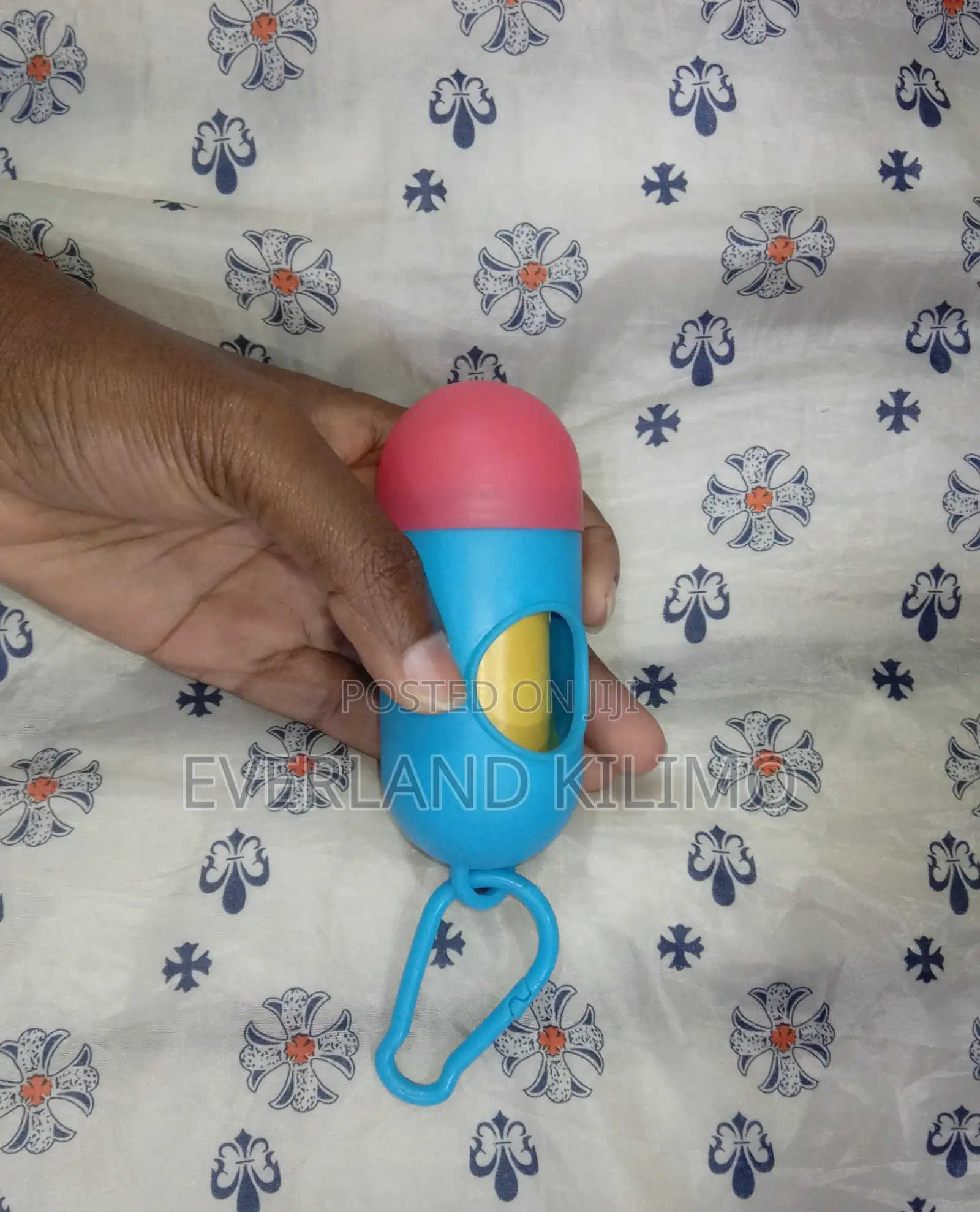 Portable Poop Dispenser
