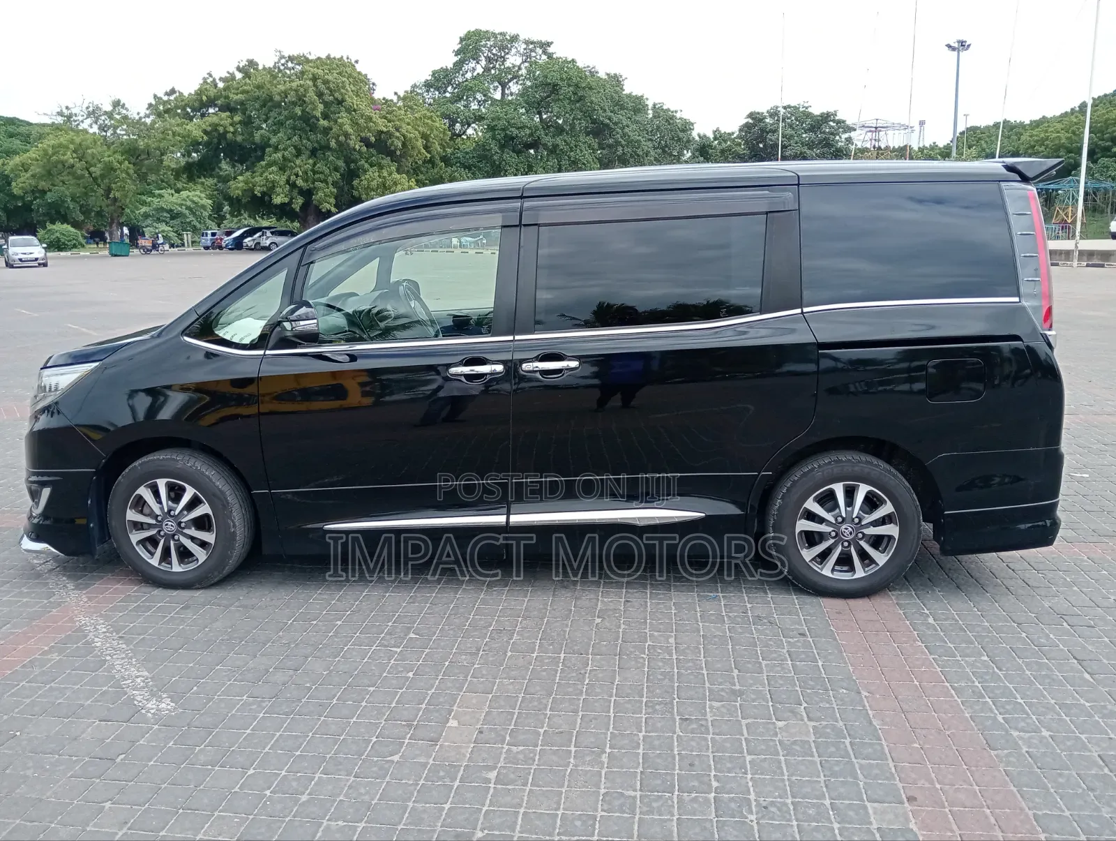Toyota Esquire 2019 Black