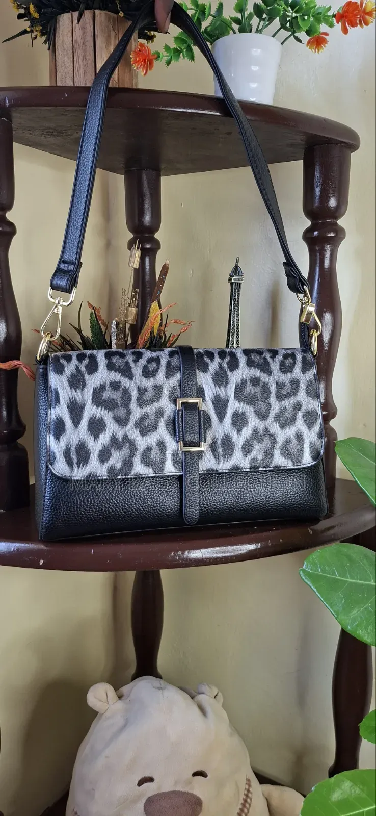Shoulderbag