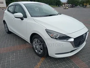 Mazda 2 2019 White