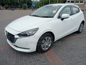 Mazda 2 2019 White