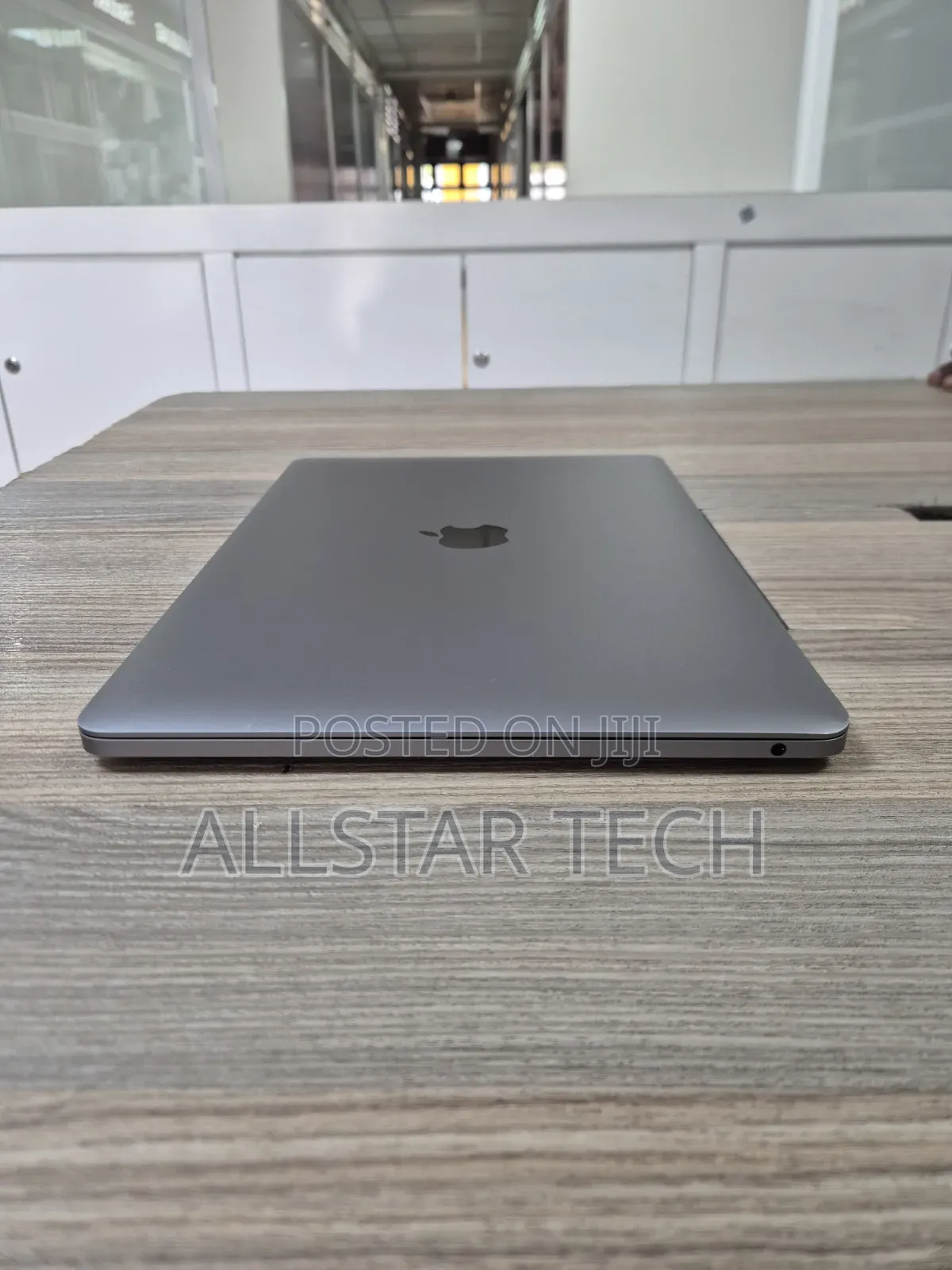 Laptop Apple MacBook Pro 2020 M1 8GB Apple M1 Pro SSD 256GB
