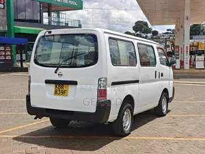 Nissan Caravan (Urvan) 2004 White