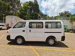 Nissan Caravan (Urvan) 2004 White