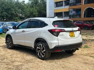 Honda Vezel 2022 White