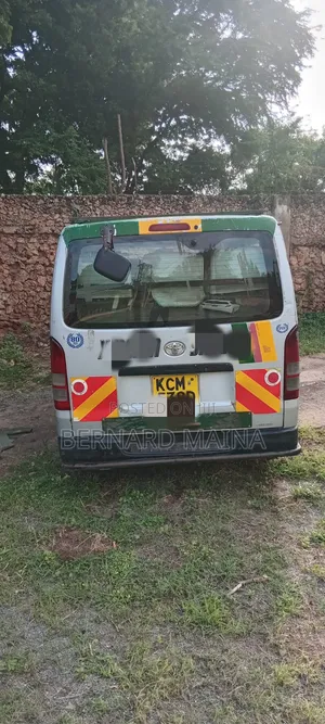 Toyota HiAce 2010 Grey