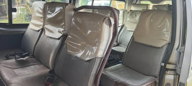 Toyota HiAce 2010 Grey - thumbnail 8