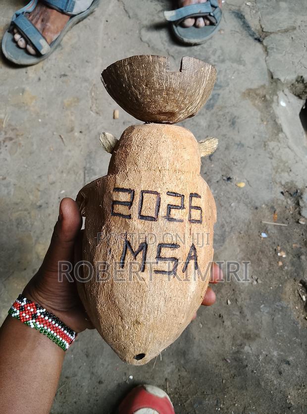 100% Handcrafted Coconut Monkey Ashtray Storage Holder - thumbnail 3