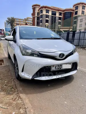 Toyota Vitz 1.3 FWD 5dr 2014 White
