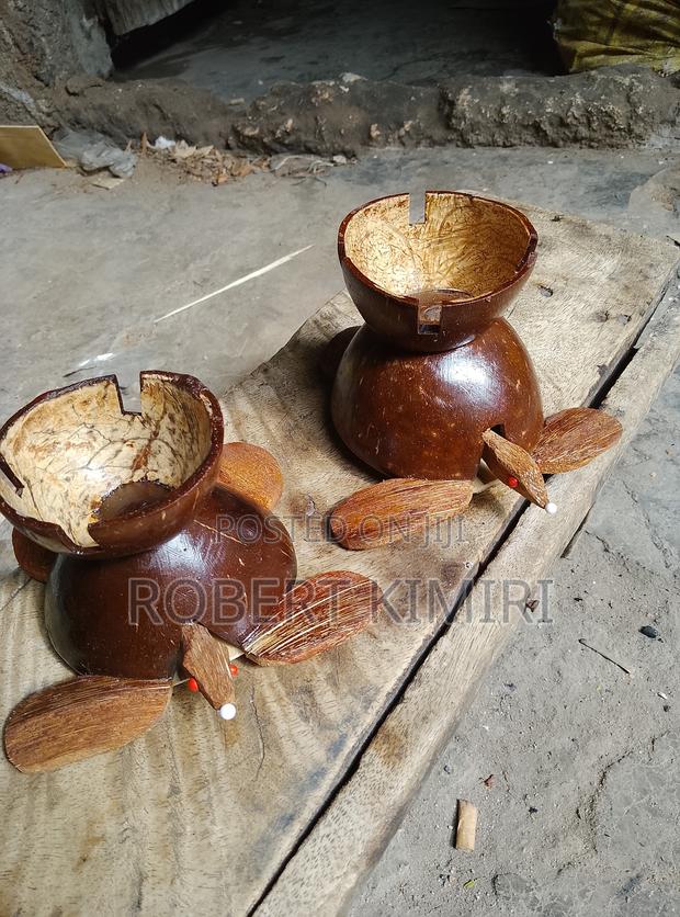 Handcrafted Coconut Turtle Ashtray - thumbnail 2