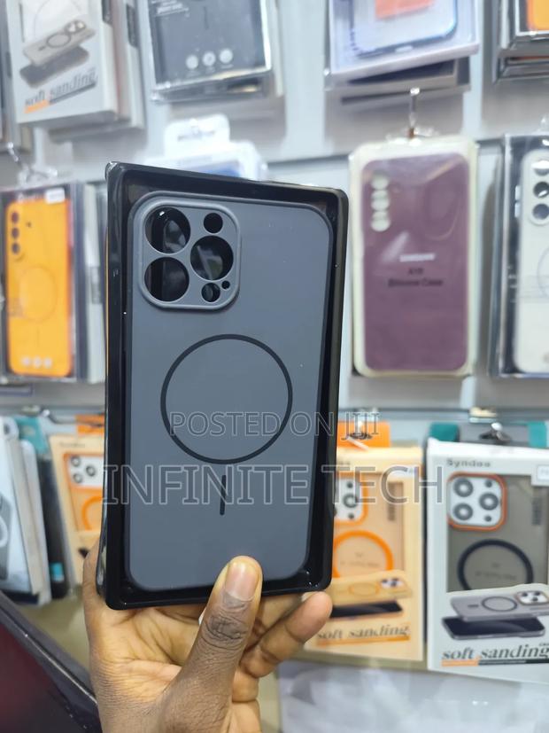 Silicone Cover iPhone 13 Pro Max - thumbnail 3