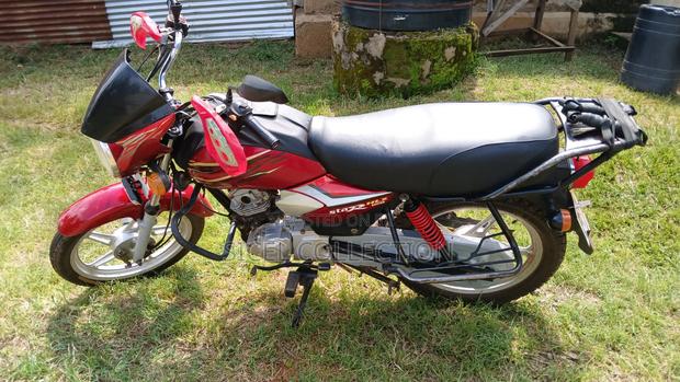 TVS HLX Plus ES 2020 Red - thumbnail 4