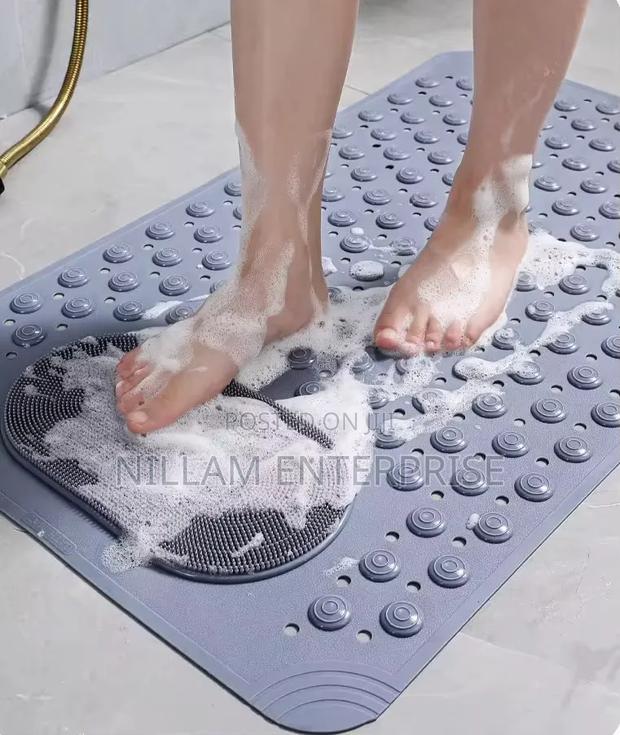 Non-Slip Shower Mat Mildew Resistant