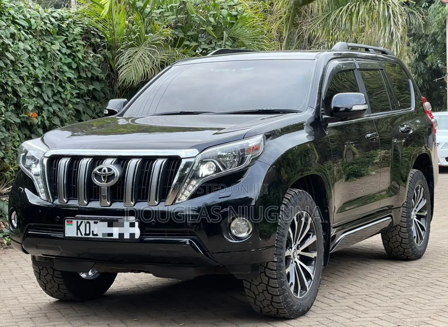 Toyota Land Cruiser Prado 2016 Black