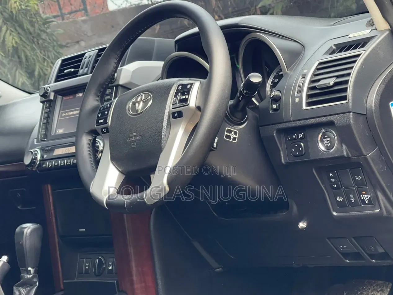 Toyota Land Cruiser Prado 2016 Black