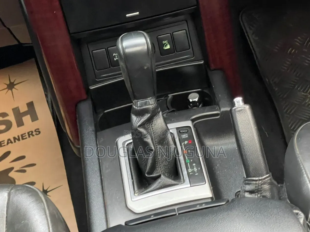 Toyota Land Cruiser Prado 2016 Black