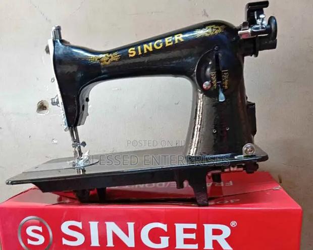 Model 15 Singer With Imported Table - thumbnail 2