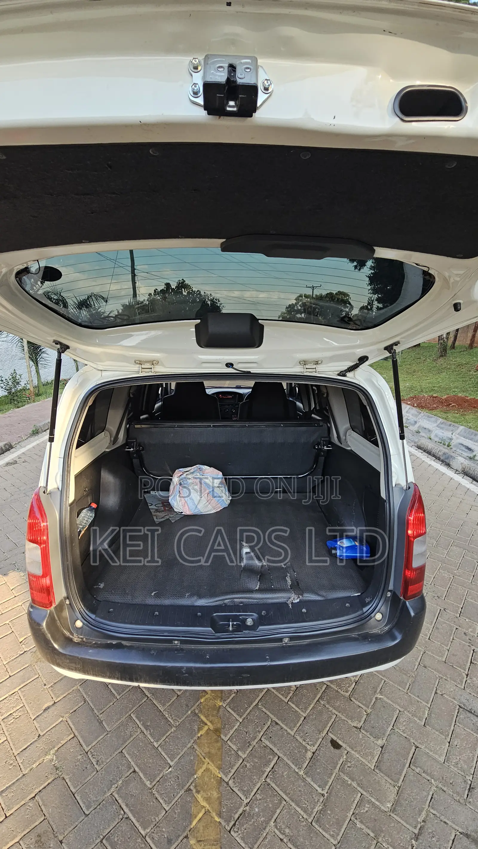 Toyota Probox 1.5 DX 2WD 2014 White