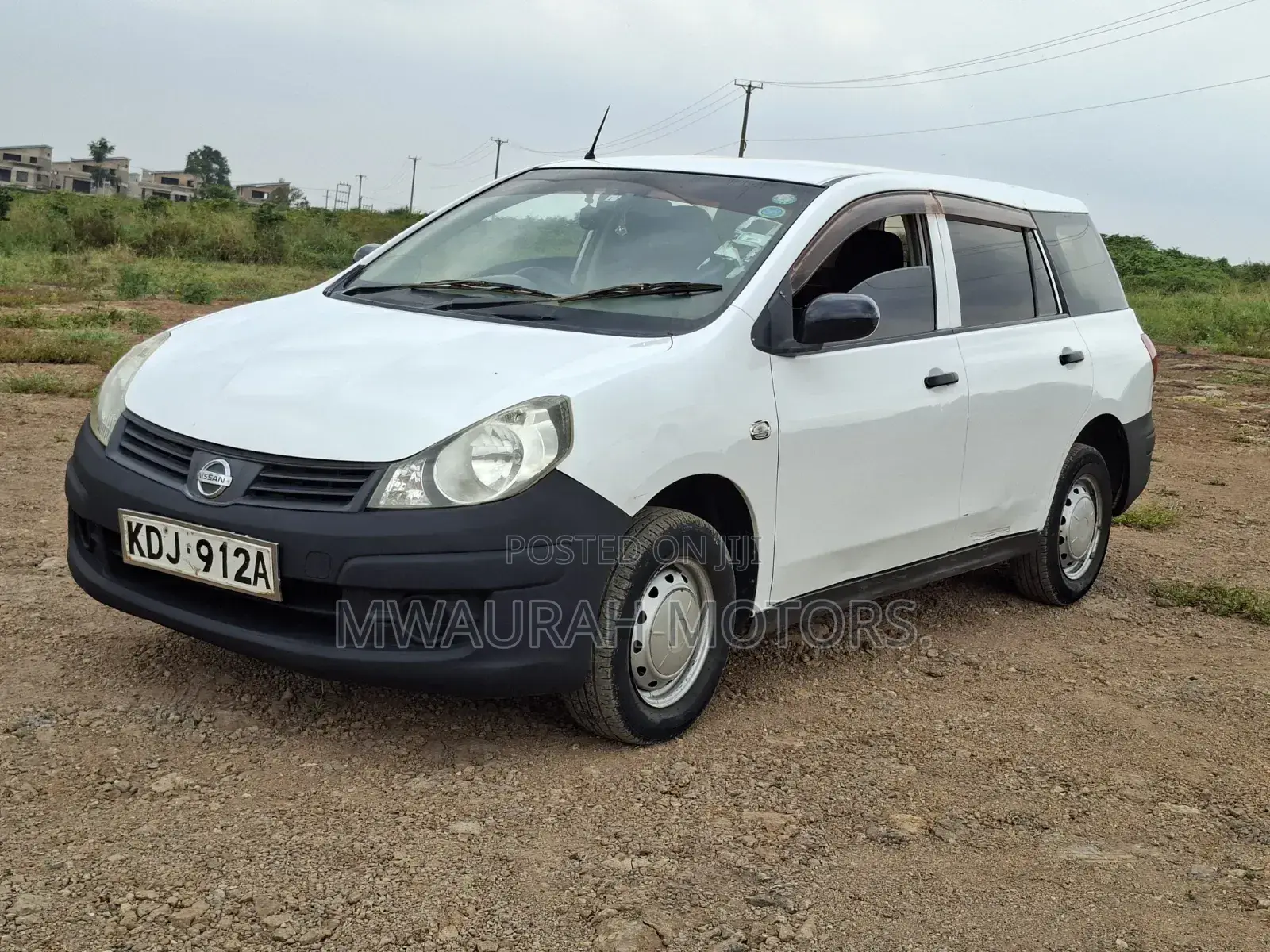 Nissan Advan 2015 White