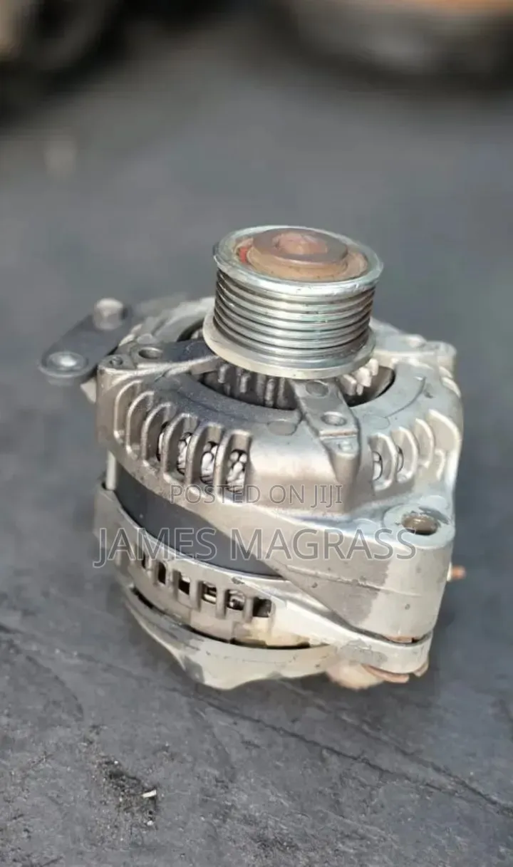 Hiace Altanators on Sale (7l)