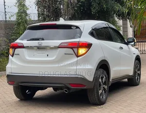 Honda Vezel 2019 White