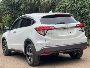 Honda Vezel 2019 White