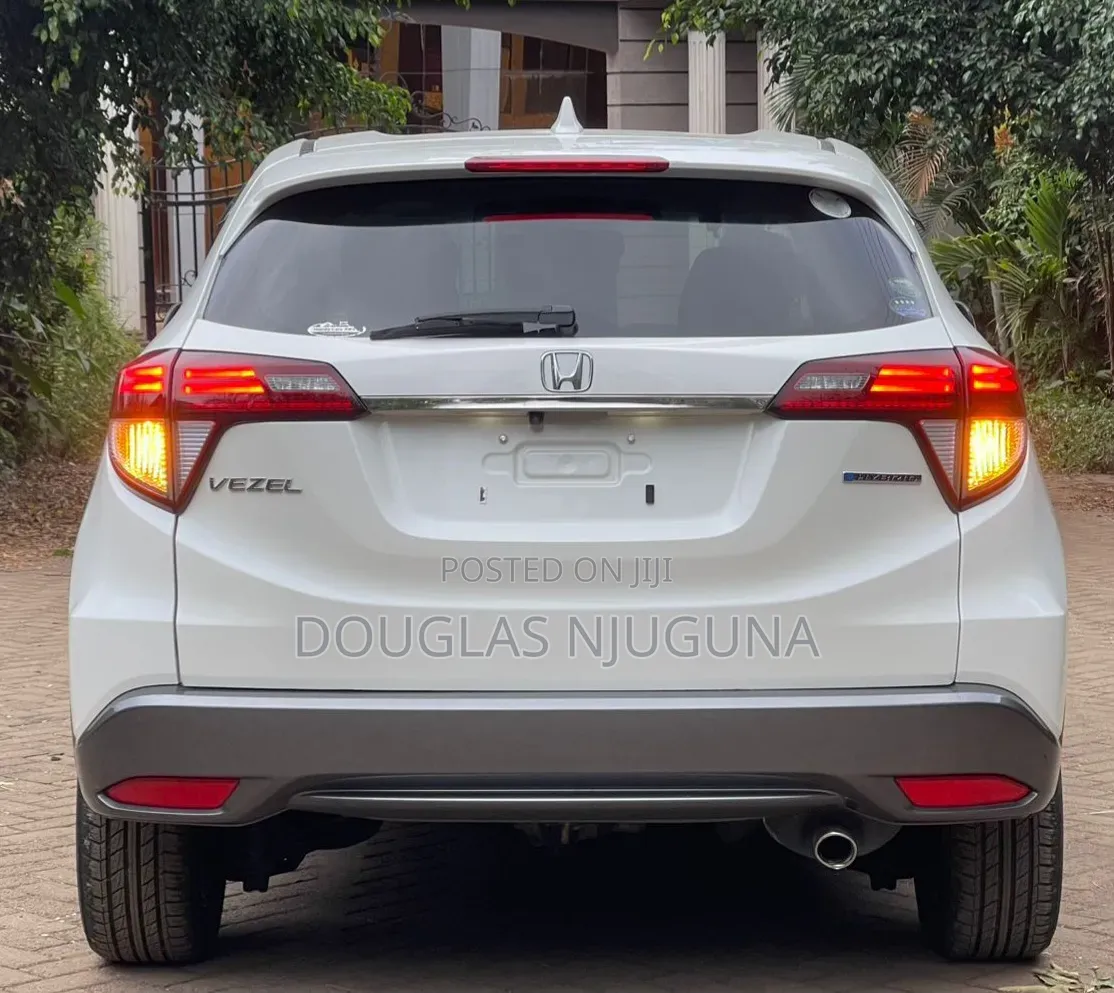 Honda Vezel 2019 White