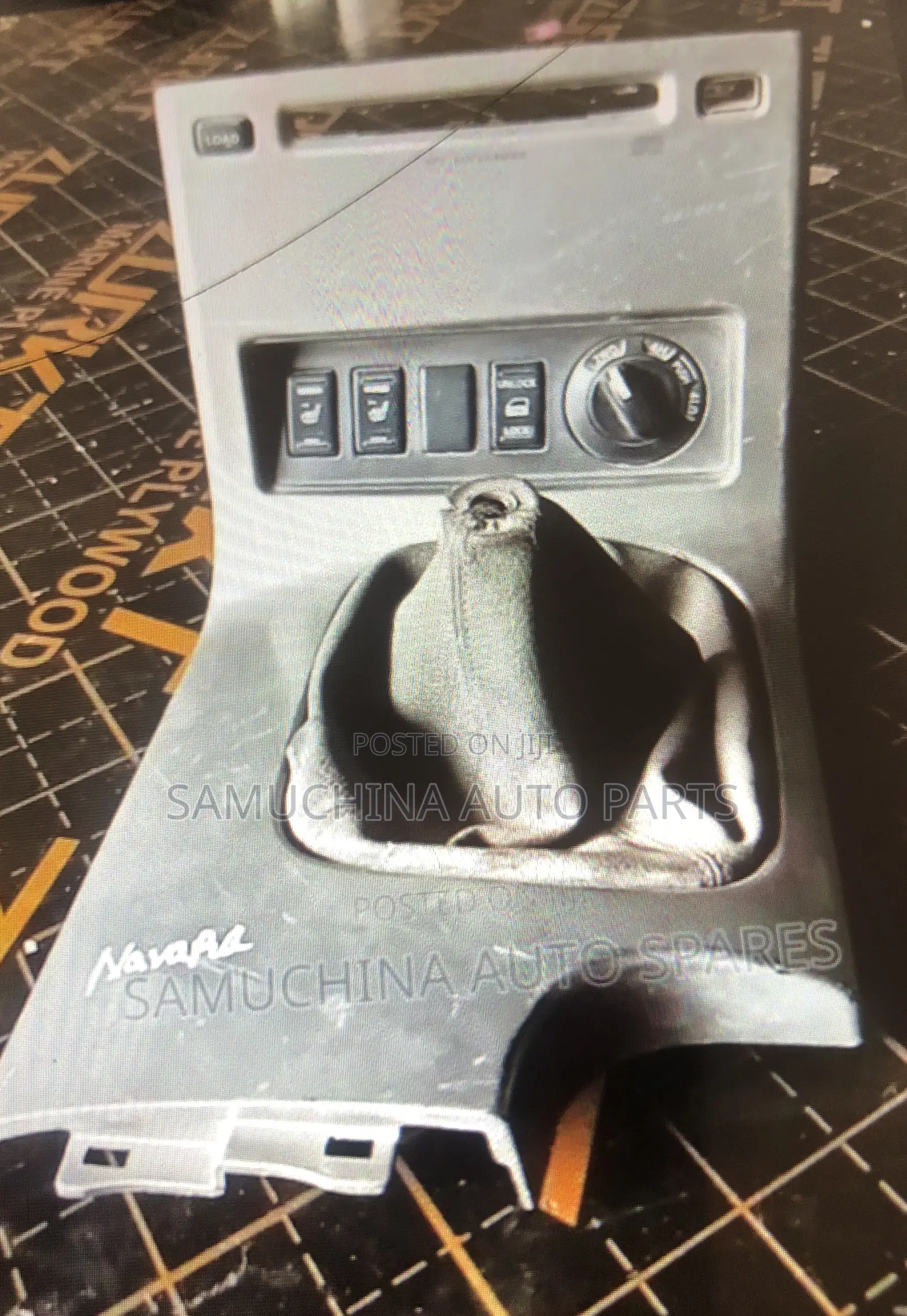 Gear Lever Panel Nissan Navara
