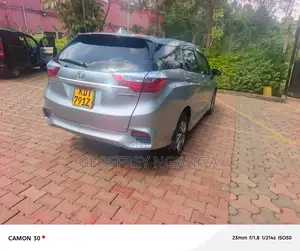 Honda Shuttle 1.5 Hybrid 2WD 2018 Silver
