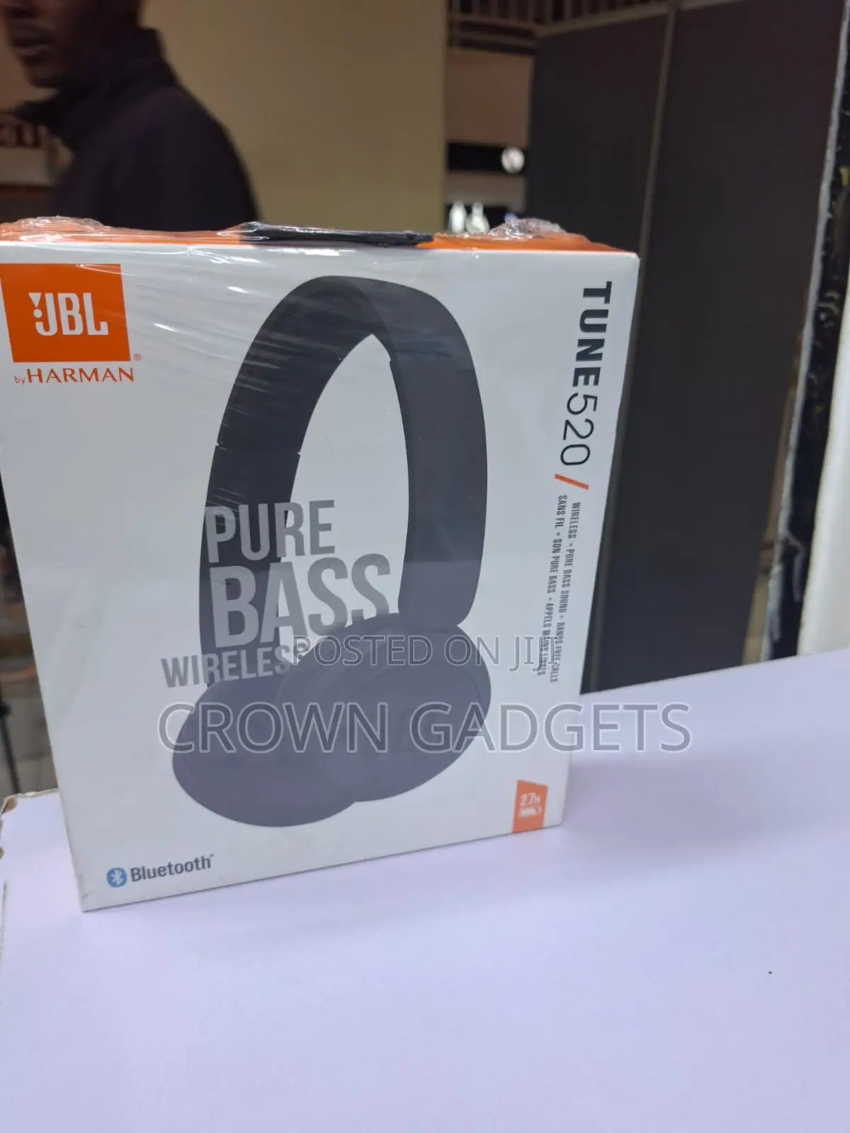 JBL 520bt Wireless Headphones With Hands-Free Calling