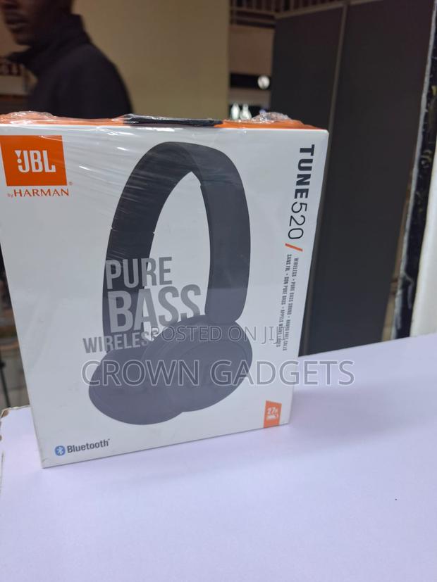 JBL 520bt Wireless Headphones With Hands-Free Calling