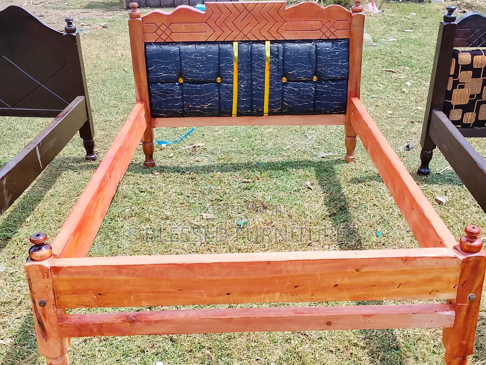 Brown Black and Golden Stripes Mosquete Bed