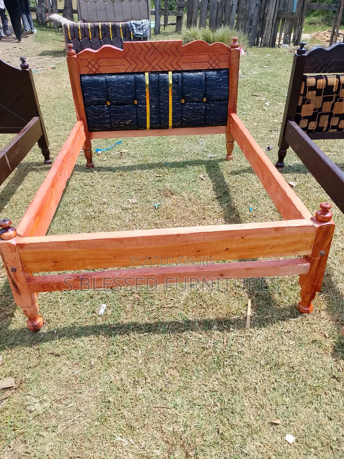Brown Black and Golden Stripes Mosquete Bed