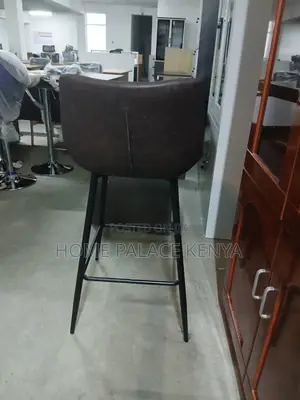 Bar Stool: Leather Kitchen Stool With Wide Seat
