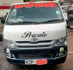 Toyota HiAce 2010 White