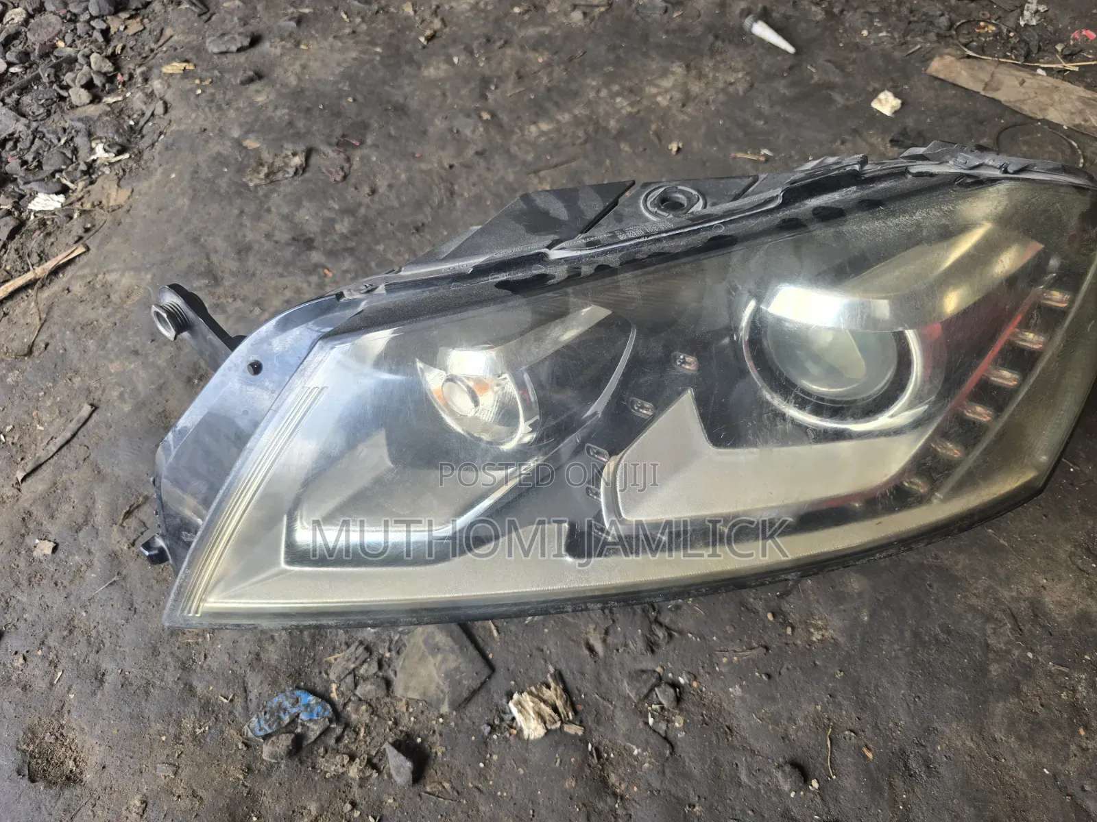 Vw Passat B7 Headlight
