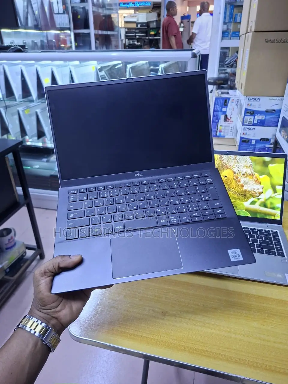 Laptop Dell Vostro 13 5300 8GB Intel Core i5 SSD 256GB