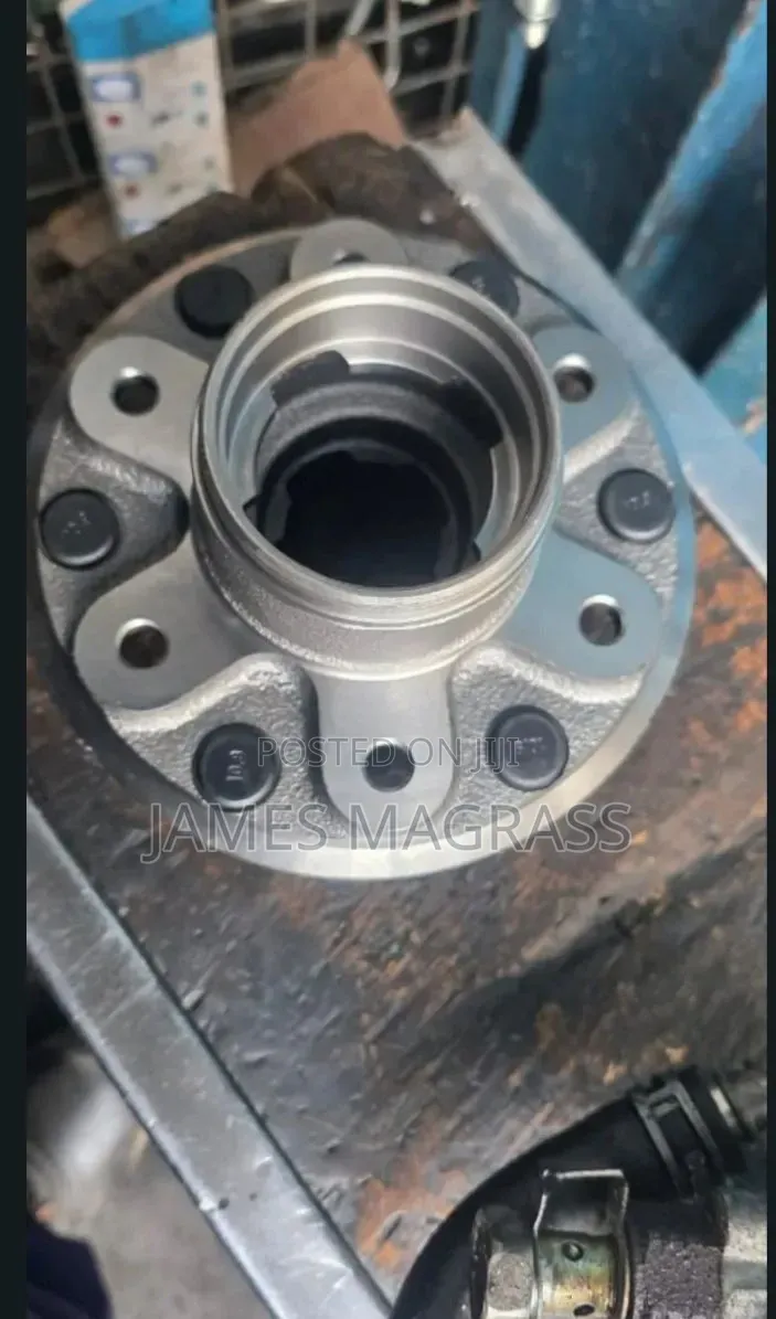 Brand New Hiace(5l) Wheel Hubs